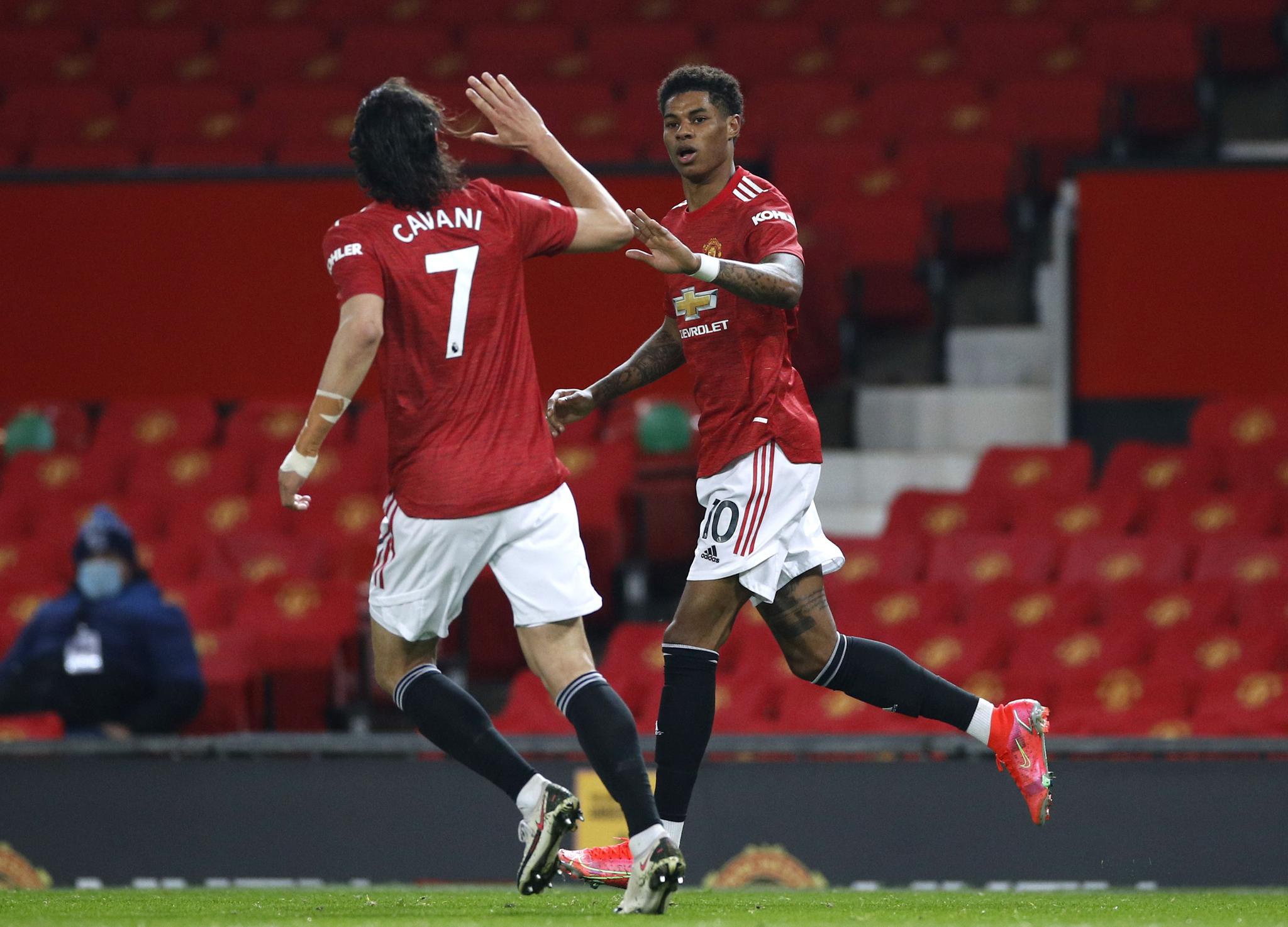 员的选派背 员的选派背